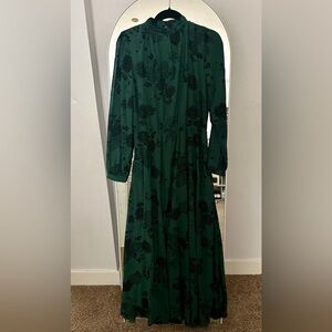 Hold!!! Green and black velvet floral maxi dress sz medium